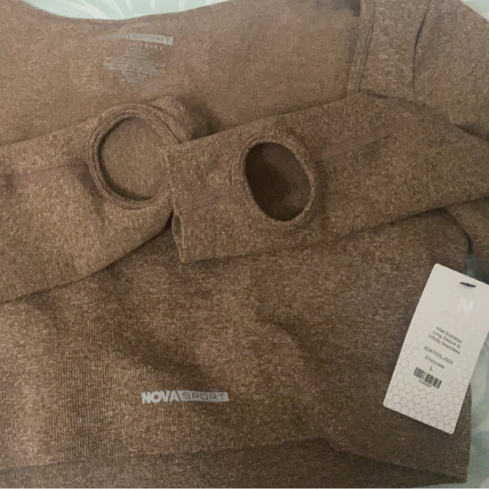 Long sleeve sport